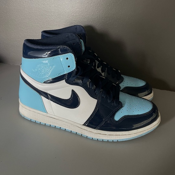 Jordan 1 Retro High UNC Patent Women’s - Picture 2 of 8
